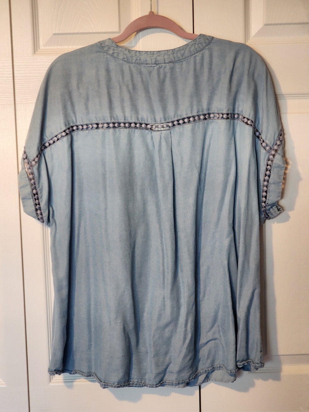 FLOWER & FEATHER Boho Pocket Blouse V-Neck with Trim Detail Light Blue 3XL - Picture 4 of 7